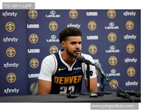 阿德尔曼：卡梅隆-约翰逊的肩膀有些疼 但不是特别严重的问题