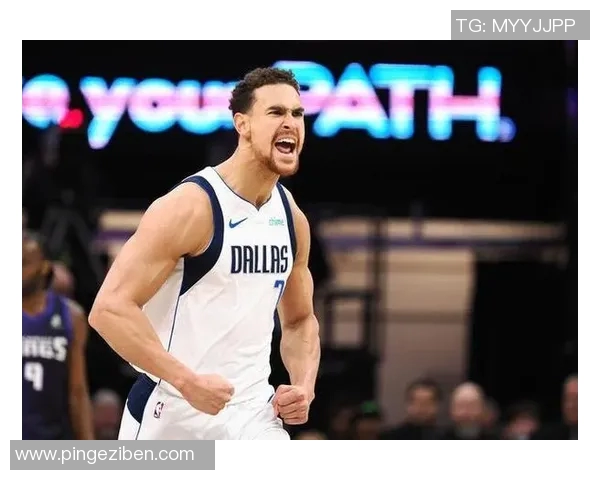 德怀特·鲍威尔:弗拉格参加新秀赛称得上非凡成就 天空是他极限 德怀特·鲍威尔:弗拉格参加新秀赛称得上非凡成就 天空是他极限